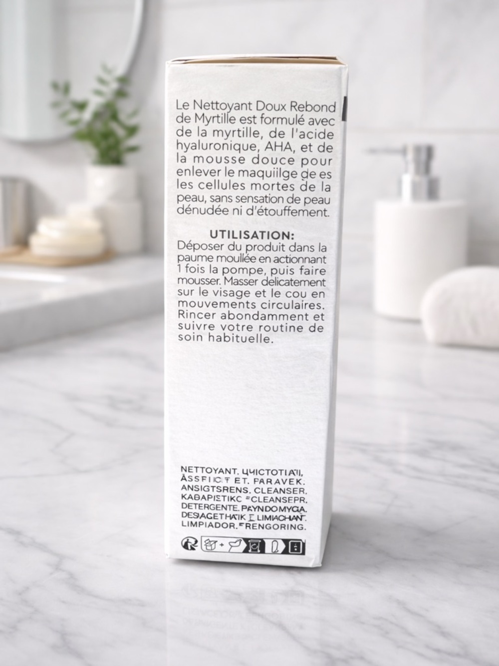 Glow Recipe - Blueberry Bounce Gentle Cleanser - Picture 4 of 6